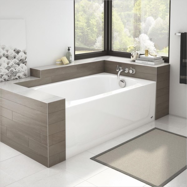 Briggs Pendant 54 54 In. L x 30 In. W x 15 In. D Right Drain Bathtub in White - LD SALE