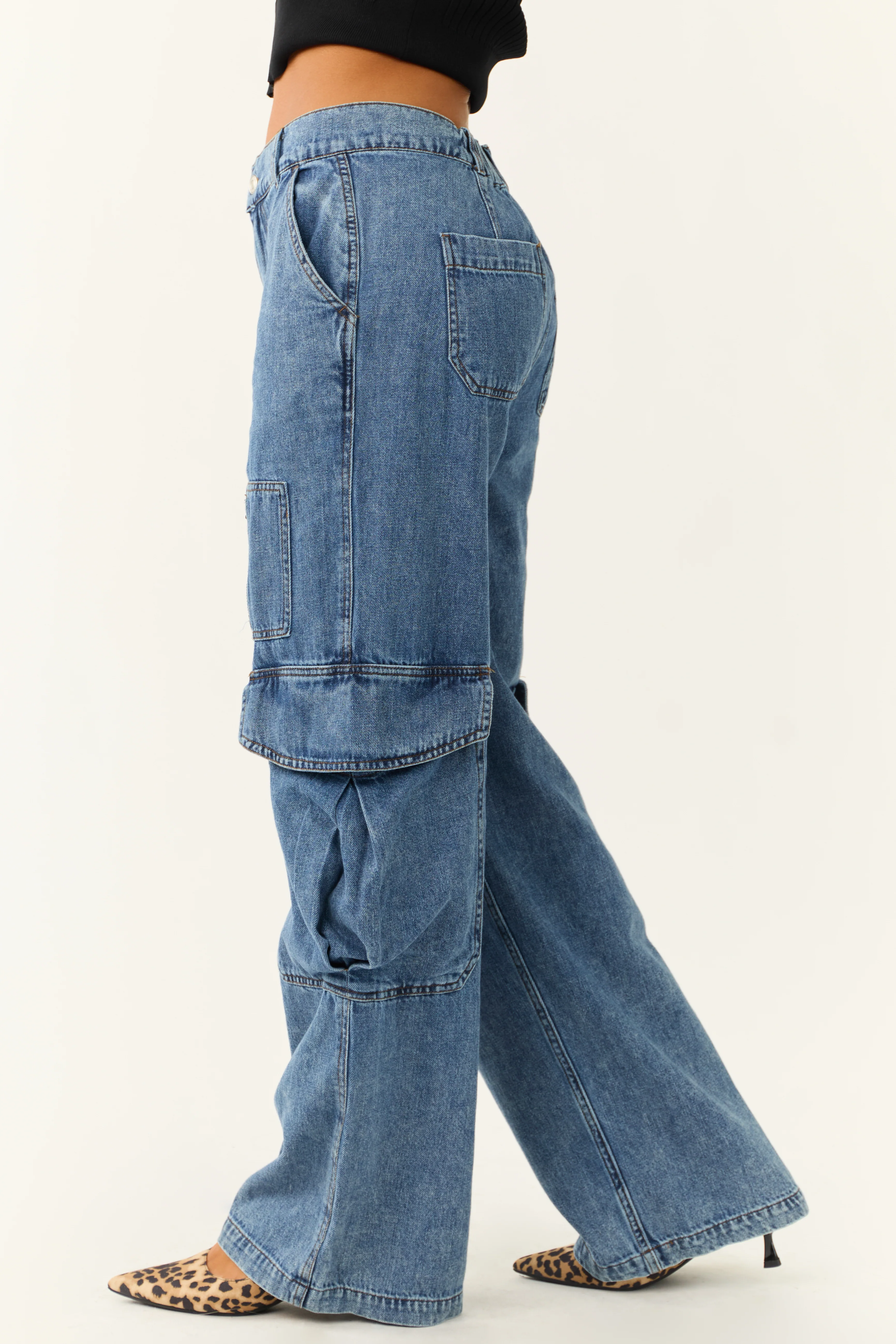 Signature8 Medium Wash Wide Leg Cargo Jeans - LD SALE