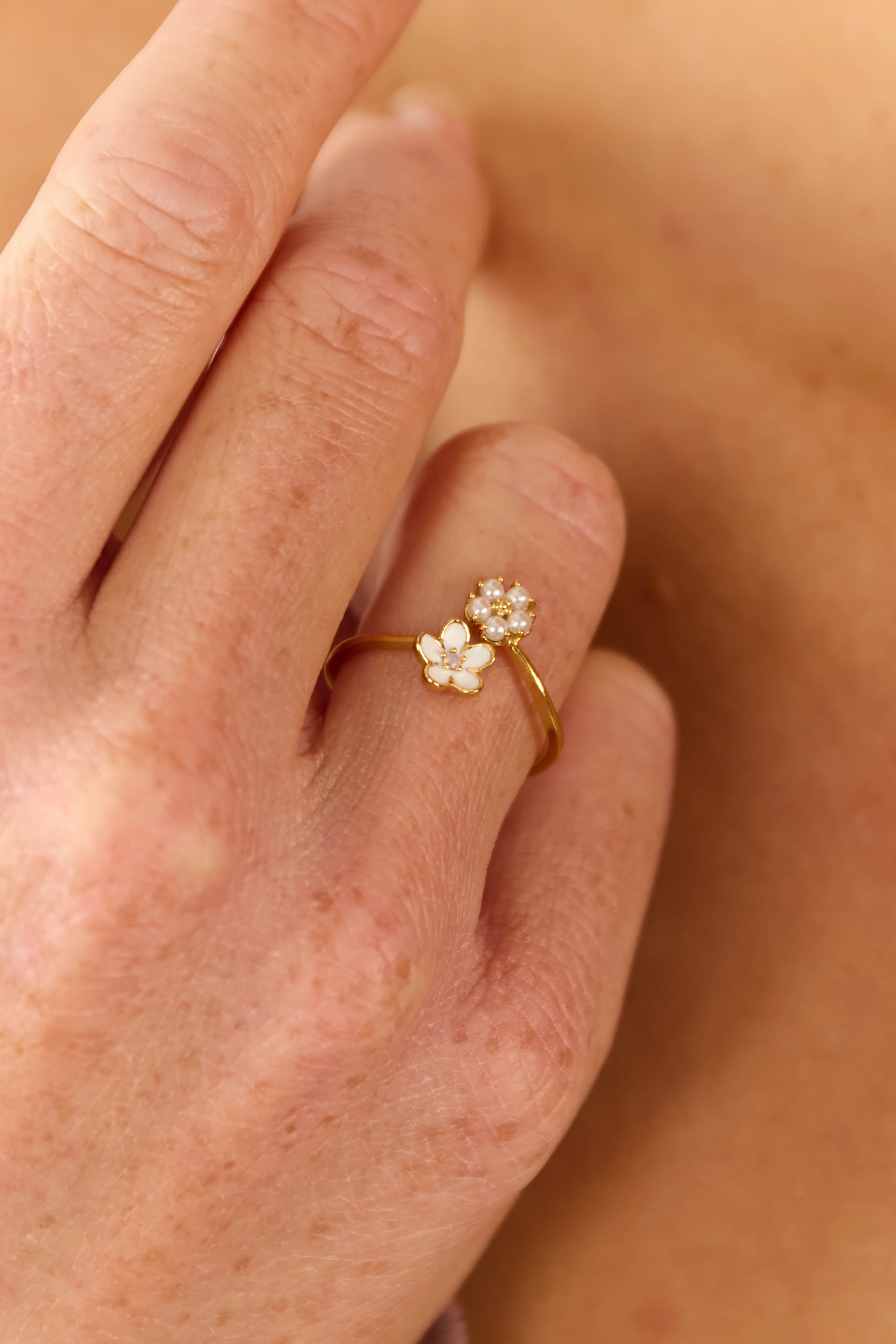 Gold Epoxy Pearl Flower Open Band Ring - LD SALE
