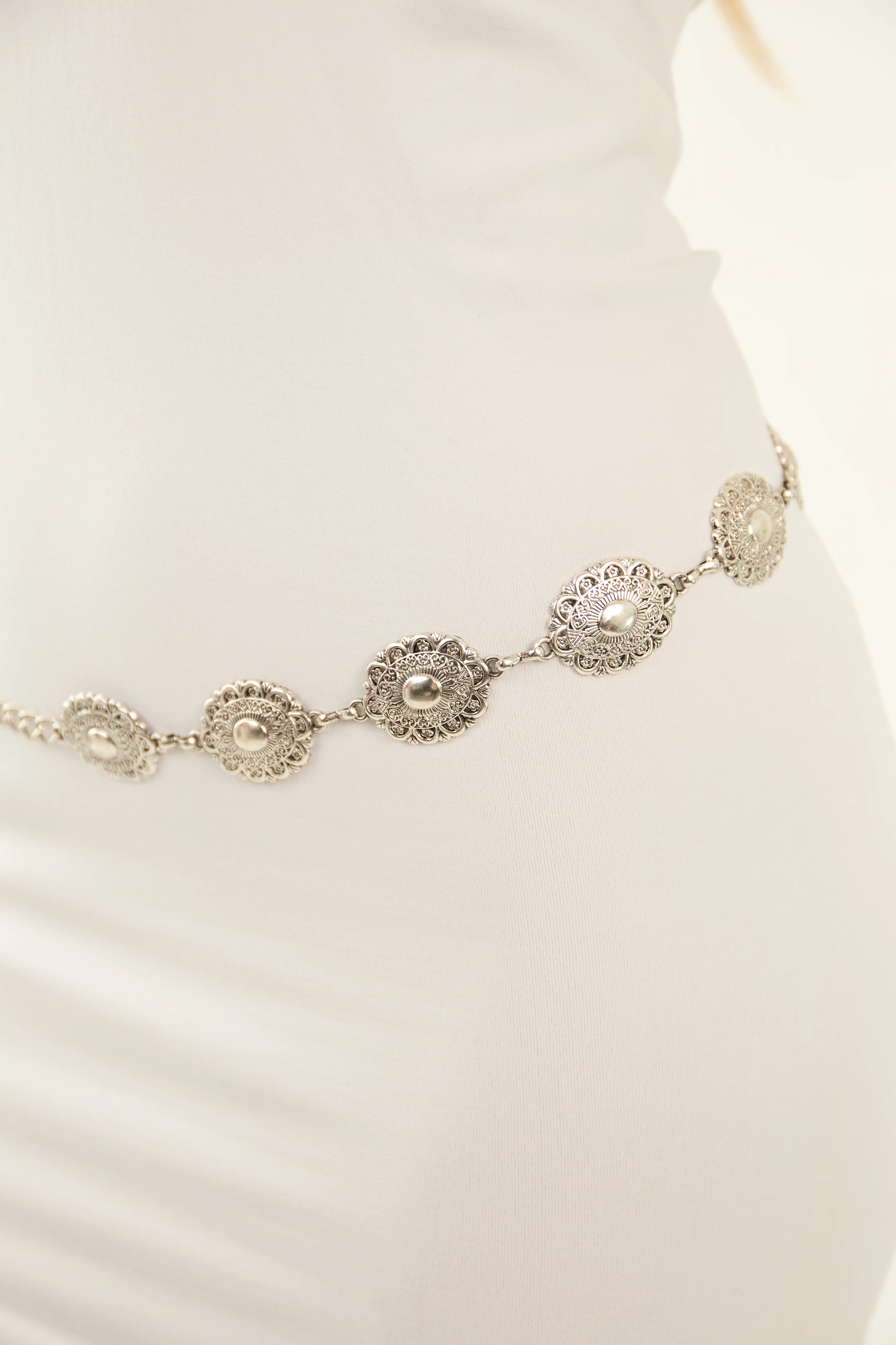 Silver Metallic Ornate Oval Disc Chain Belt - LD SALE