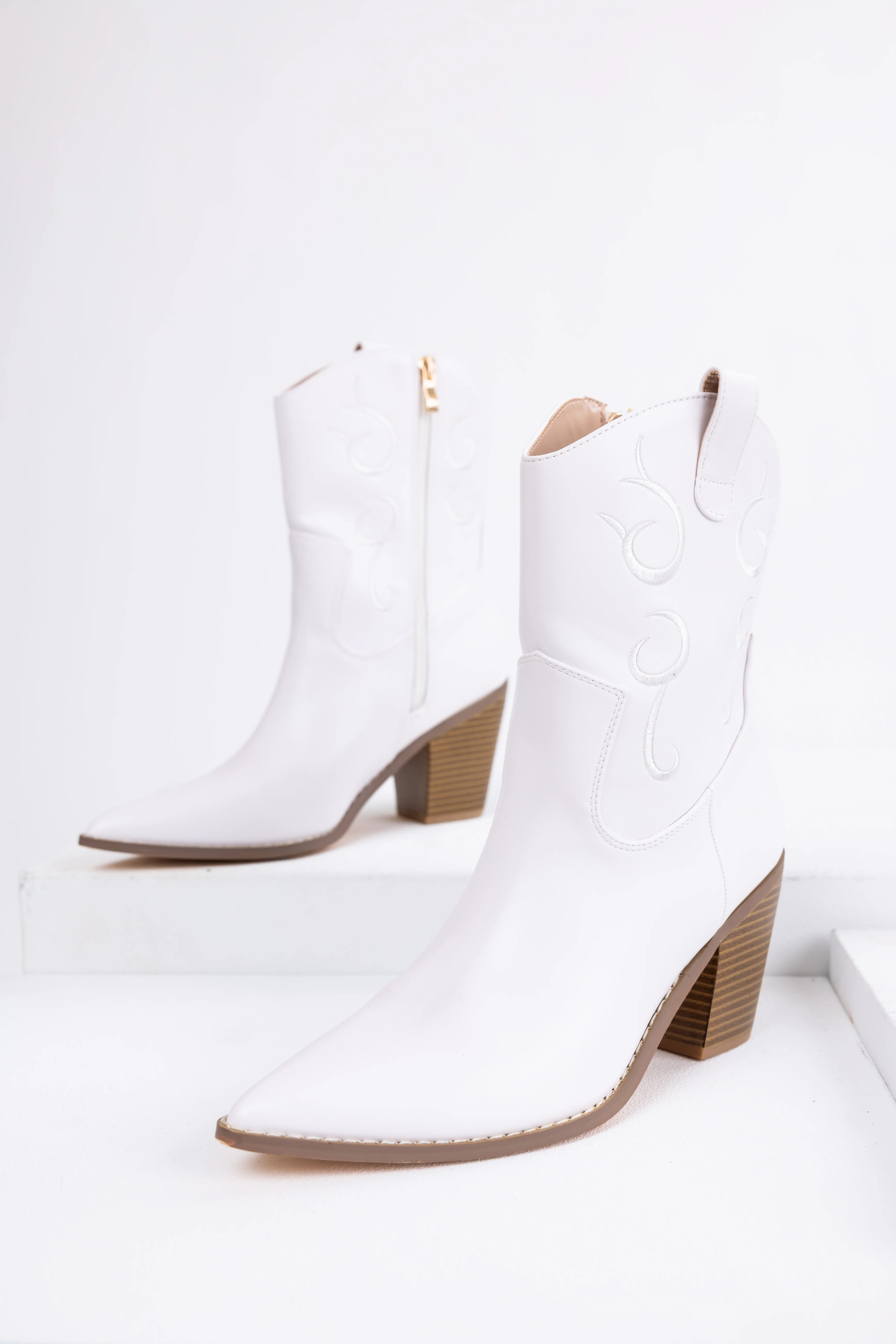 White Embroidered Pointed Toe Western Booties - LD SALE